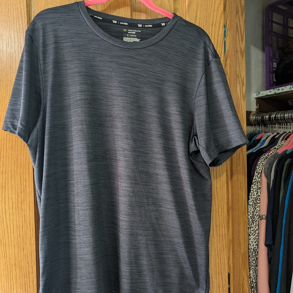 Unisex tek gear XL t shirt